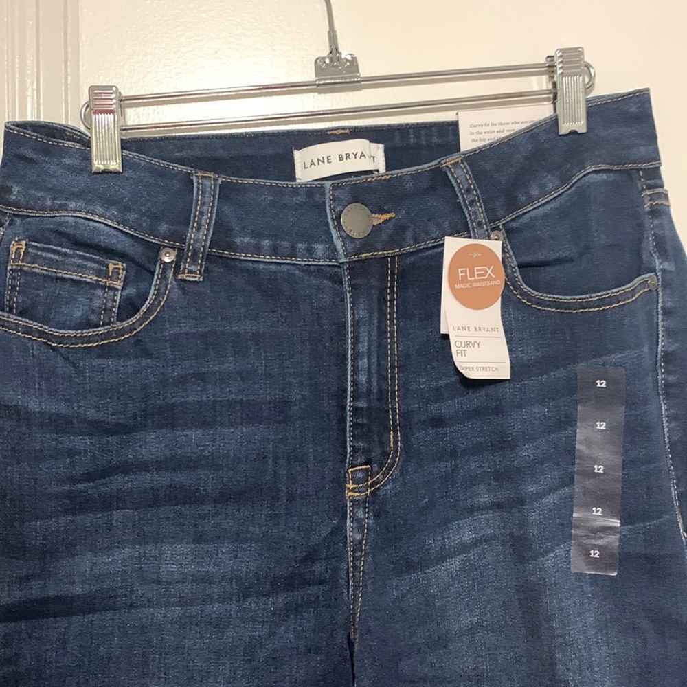 New with tags! most comfortable true to size with a little stretch. Lane Bryant